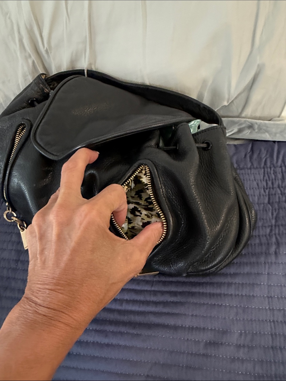 See by Chloe black leather bag. - Picture 5 of 6